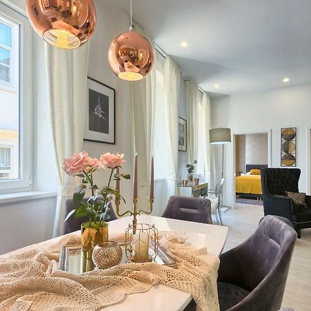 Hedone Luxury Apartment With Free Parking プーラ エクステリア 写真