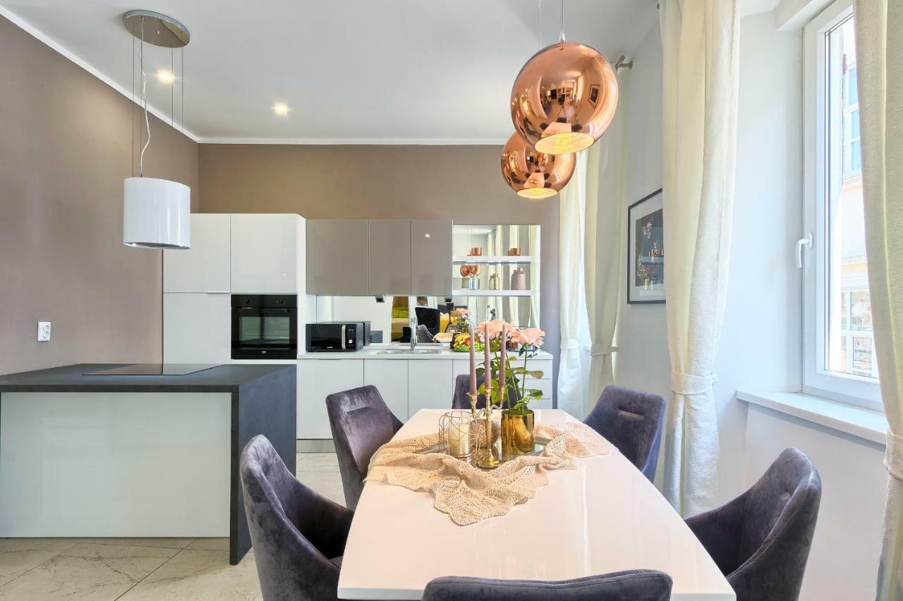 Hedone Luxury Apartment With Free Parking プーラ エクステリア 写真