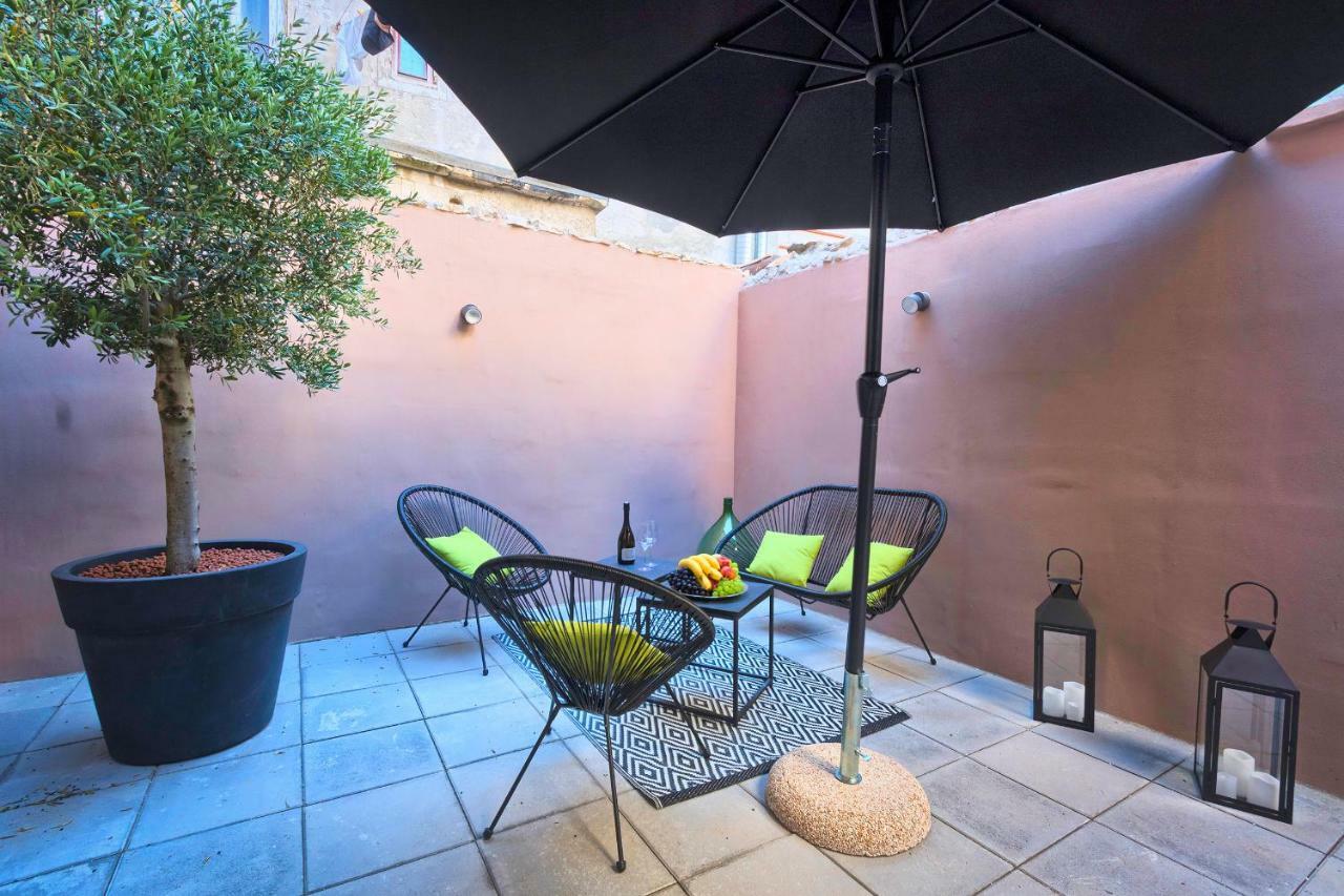 Hedone Luxury Apartment With Free Parking プーラ エクステリア 写真