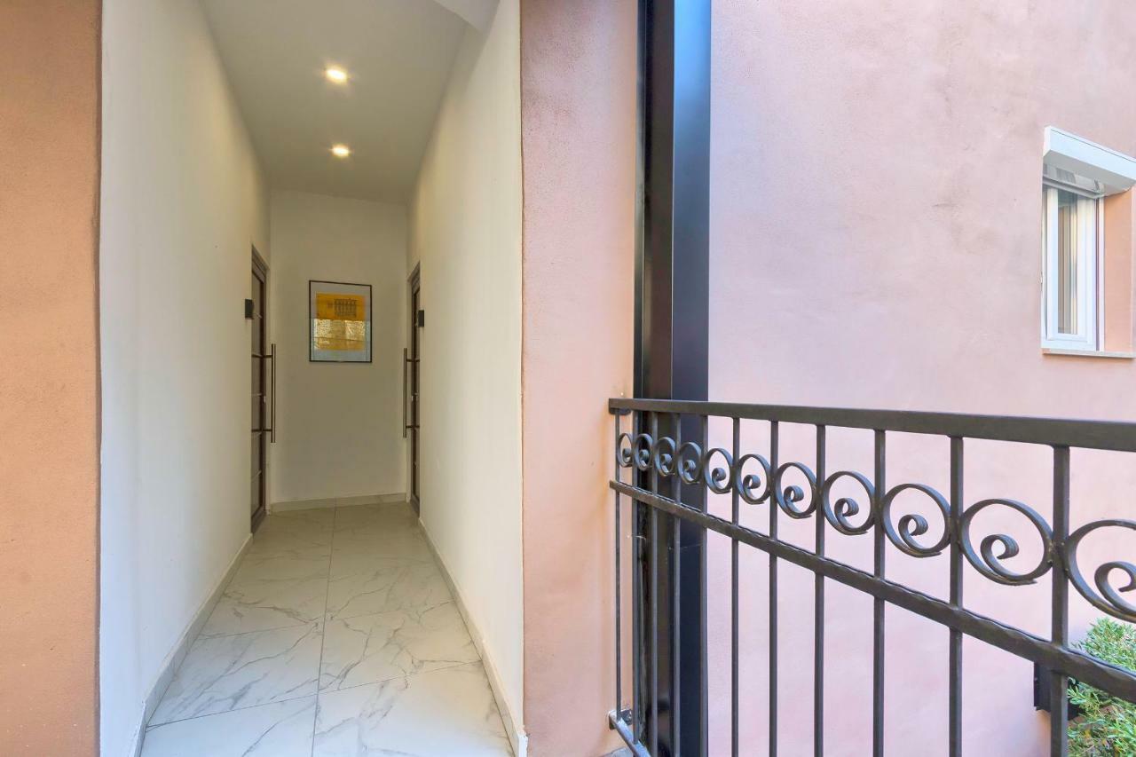 Hedone Luxury Apartment With Free Parking プーラ エクステリア 写真