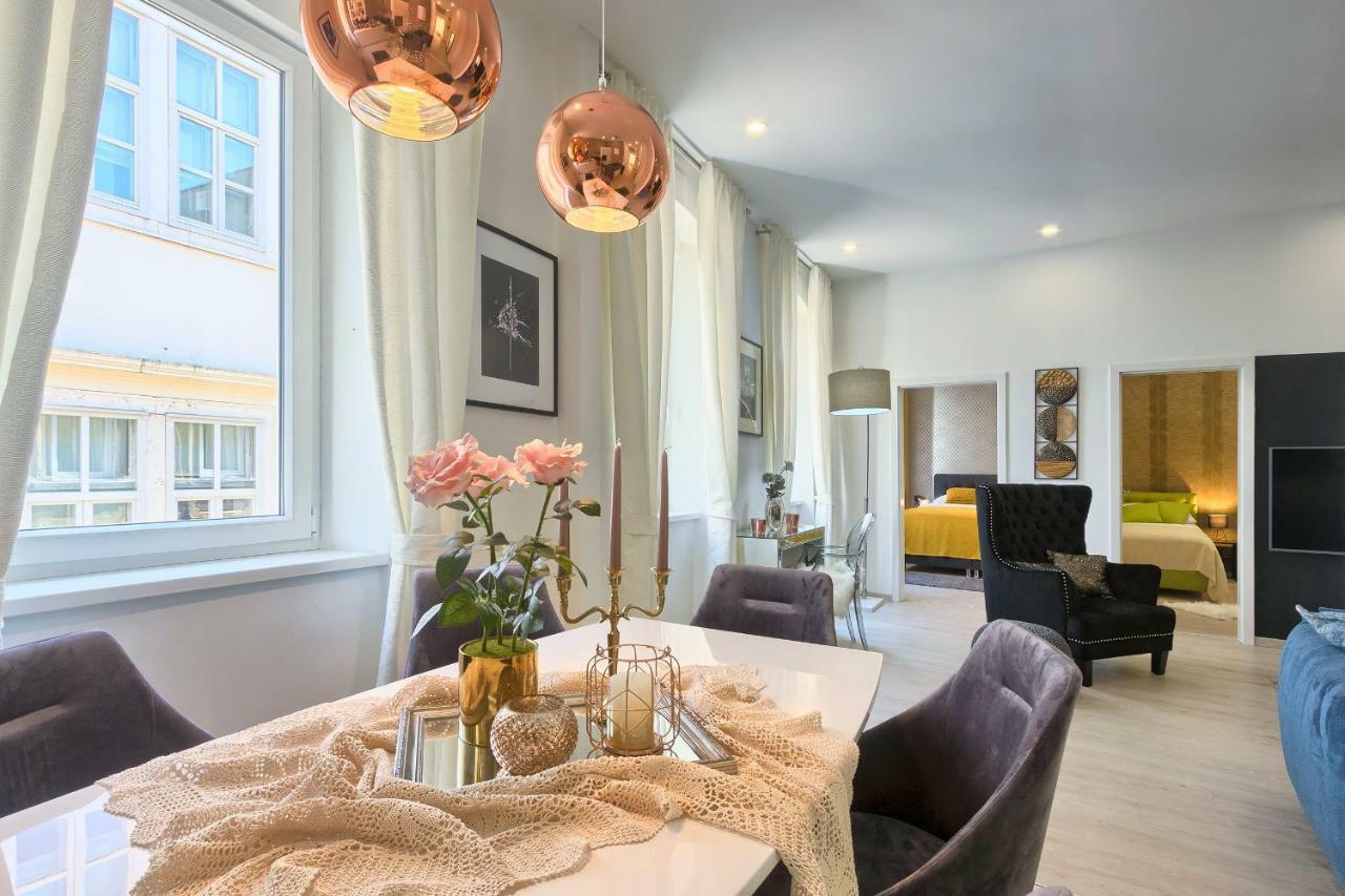 Hedone Luxury Apartment With Free Parking プーラ エクステリア 写真